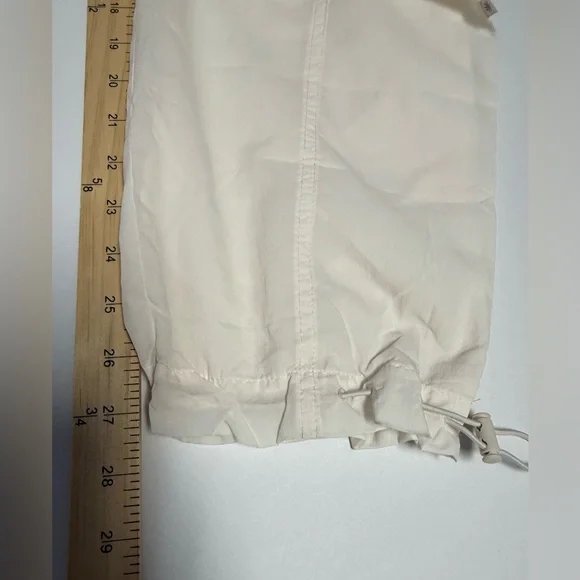 NWT Athleta+Alicia Keyes off White gauze Cargo Pants with and Elastic Cuffs 8